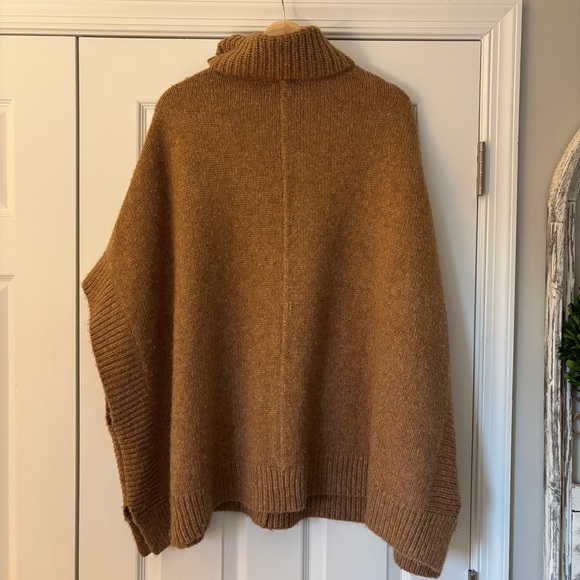 J. Crew Relaxed Turtleneck Poncho M/L Oversized Camel Sweater Alpaca Merino Wool - Picture 15 of 15